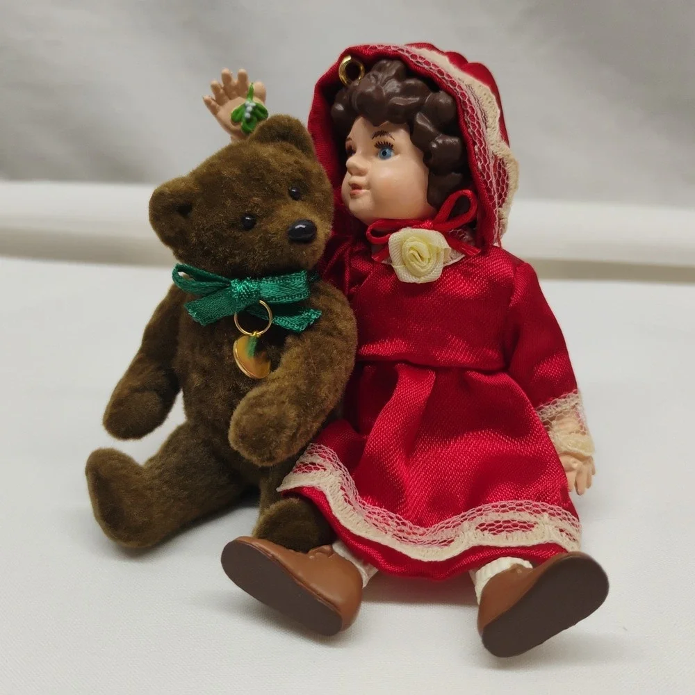 Hallmark Julianne & Teddy 1993 Special‎ Edition Christmas Keepsake Ornament